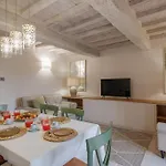 Casa Bel Tramonto Con Giardino Privato A Vakantiehuis *